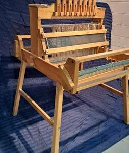 Buonissimo telaio tessatura Finlandese dal marchio Varpapuu