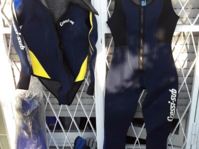Abbigliamento per immersioni sub