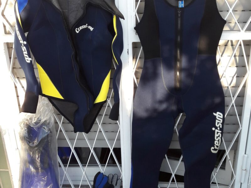 Abbigliamento per immersioni sub