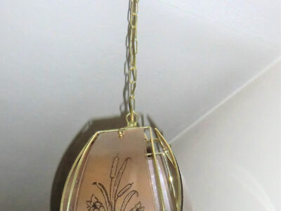 Lampadario in vetro decorato