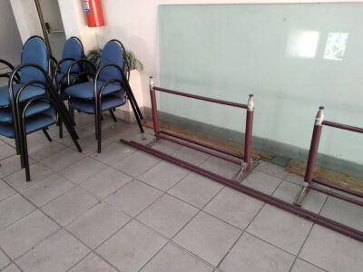 Scrivania direzionale in Cristallo temperato fumè 280x120cm