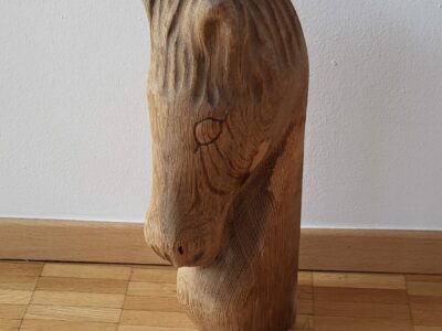cavallo scultura in legno