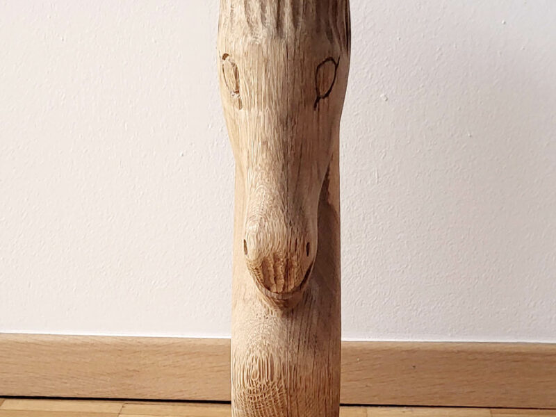 cavallo scultura in legno