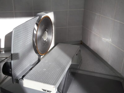 Affettatrice / taglia pane