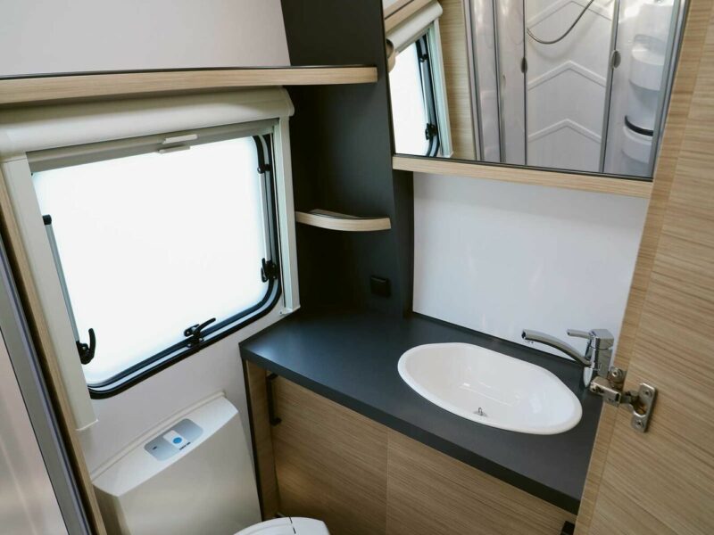 Roulotte FENDT 560 SKM APERO 2024 – PARI AL NUOVO / FULL OPTIONAL / OCCASIONE