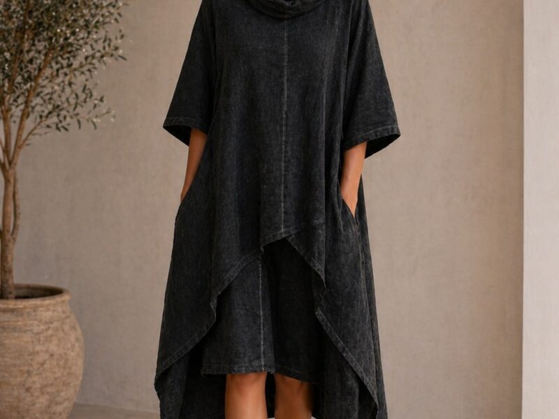 Vestito oversize con cappuccio in lino
