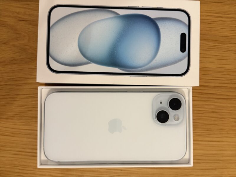 Iphone 15 light blue 129 GB