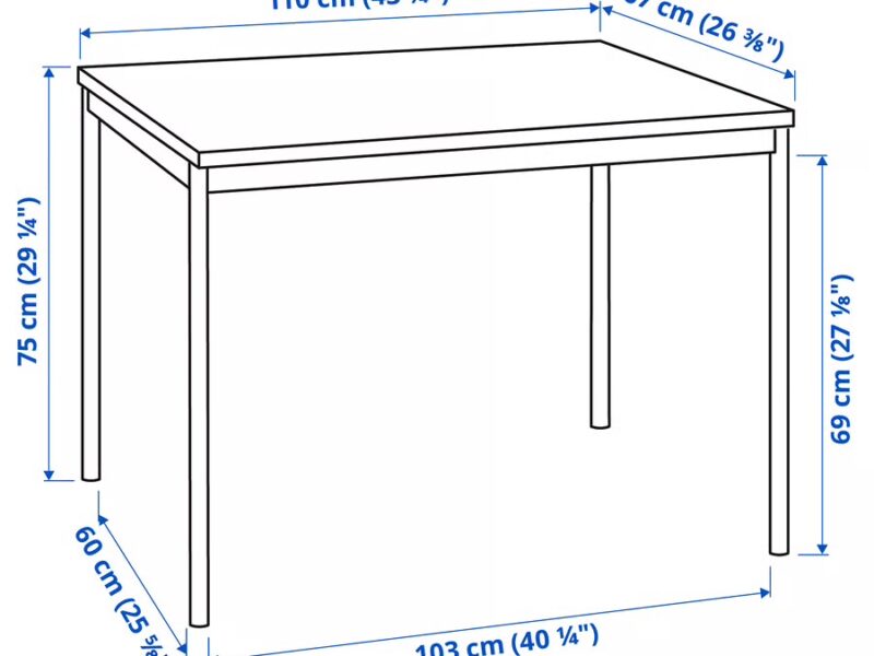Tavolo nero e 4 sedie