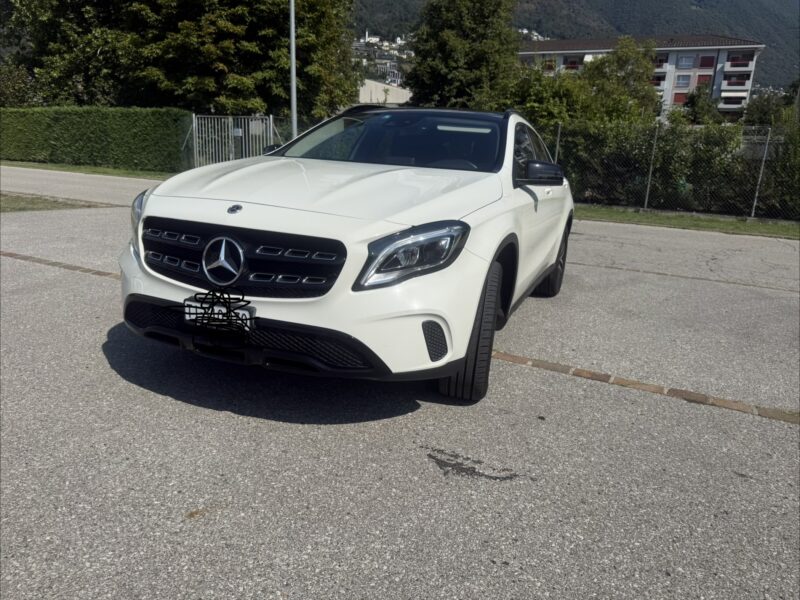 Mercedes GLA200 solo 40000km