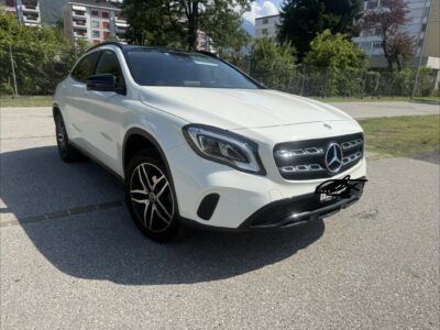Mercedes GLA200 solo 40000km