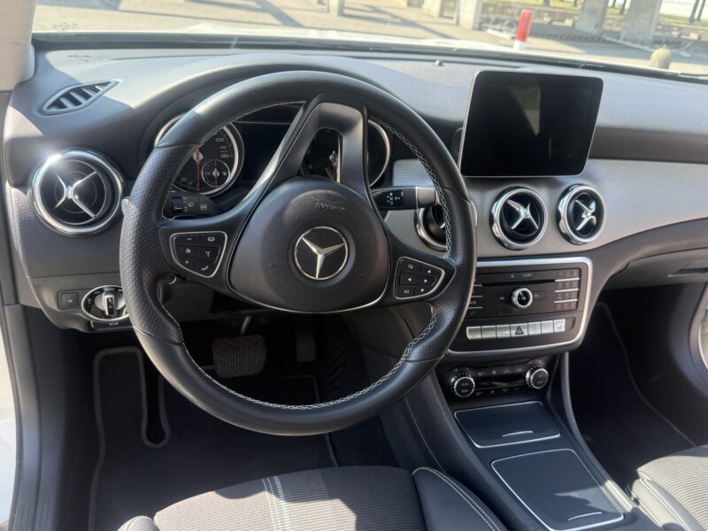 Mercedes GLA200 solo 40000km
