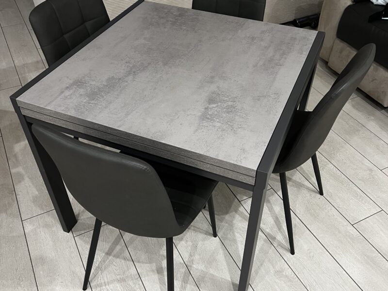 Vendo Tavolo Allungabile + set di 4 sedie