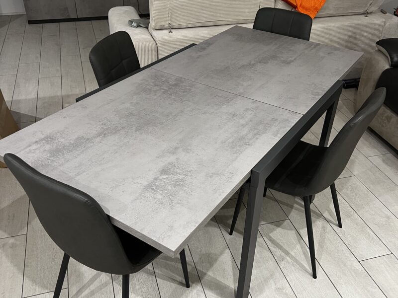 Vendo Tavolo Allungabile + set di 4 sedie