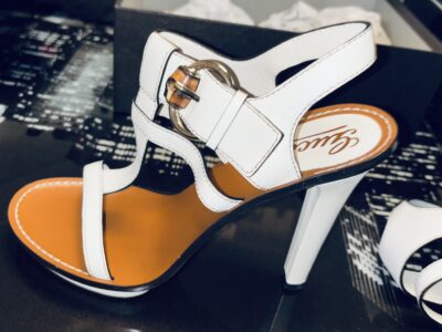 Vendo sandali Cesare Paciotti