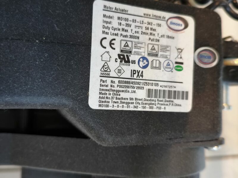 Letto ortopedico elettrico con telecomando, sponde e barra