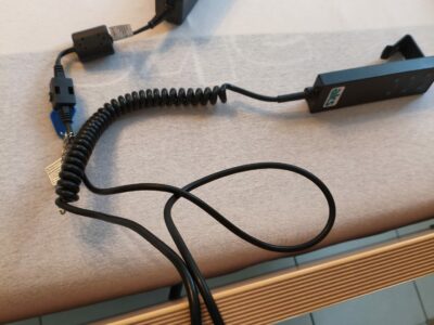 Letto ortopedico elettrico con telecomando, sponde e barra