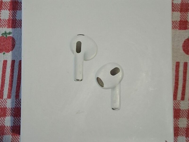 AirPods Gen 3 MagSafe