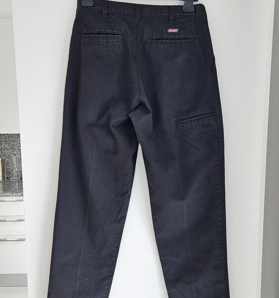 Pantaloni Dickies Neri con Pinces - Taglia 32 (Usati)