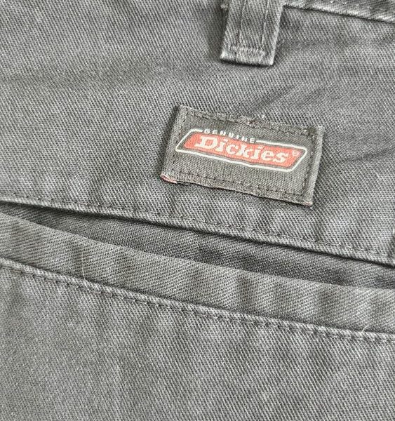 Pantaloni Dickies Neri con Pinces - Taglia 32 (Usati)