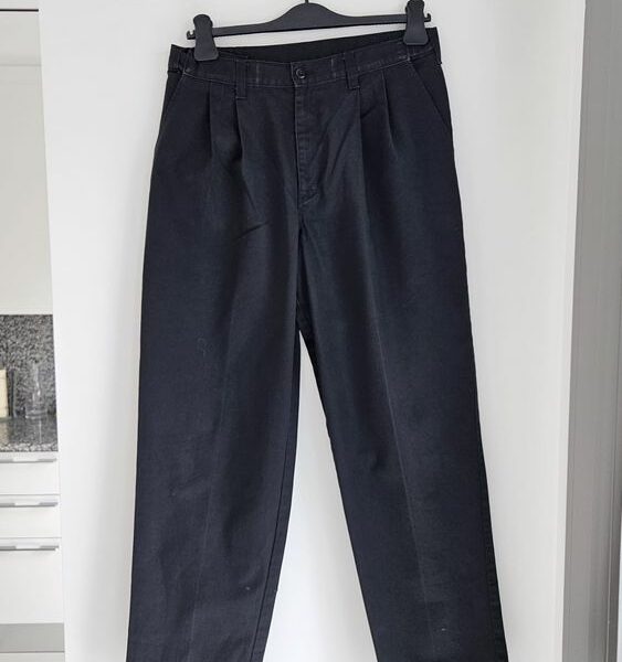 Pantaloni Dickies Neri con Pinces - Taglia 32 (Usati)