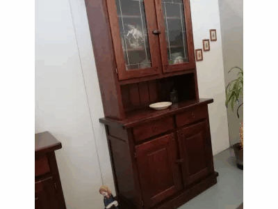 credenza con vetrina